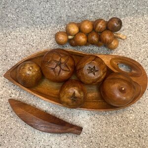 Wooden Fruit Decor 8 Piece Set
